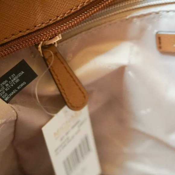 Michael Kors Jet Set Travel Large X Chained Tote Shoulder Bag MK Vanilla - Picture 9 of 9